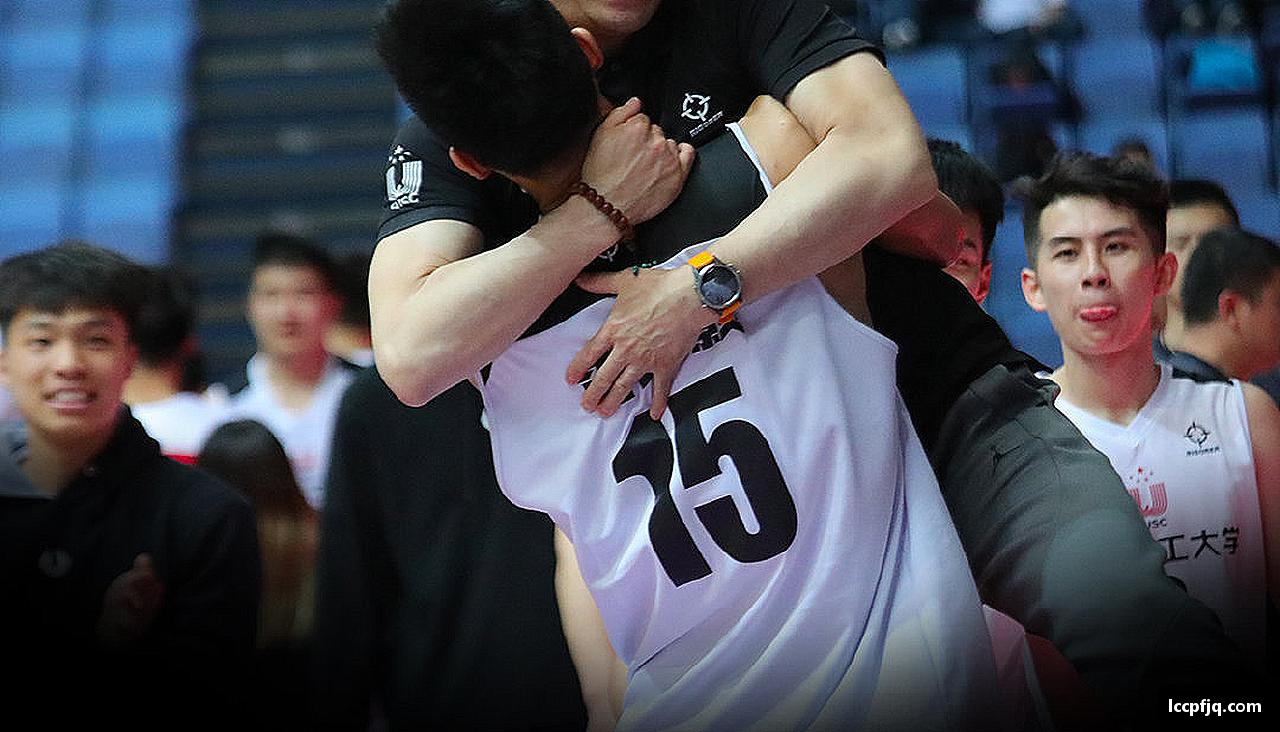 EMC易倍(中国区)官方网站指尖掌控赛场，弹幕点燃激情！🎥